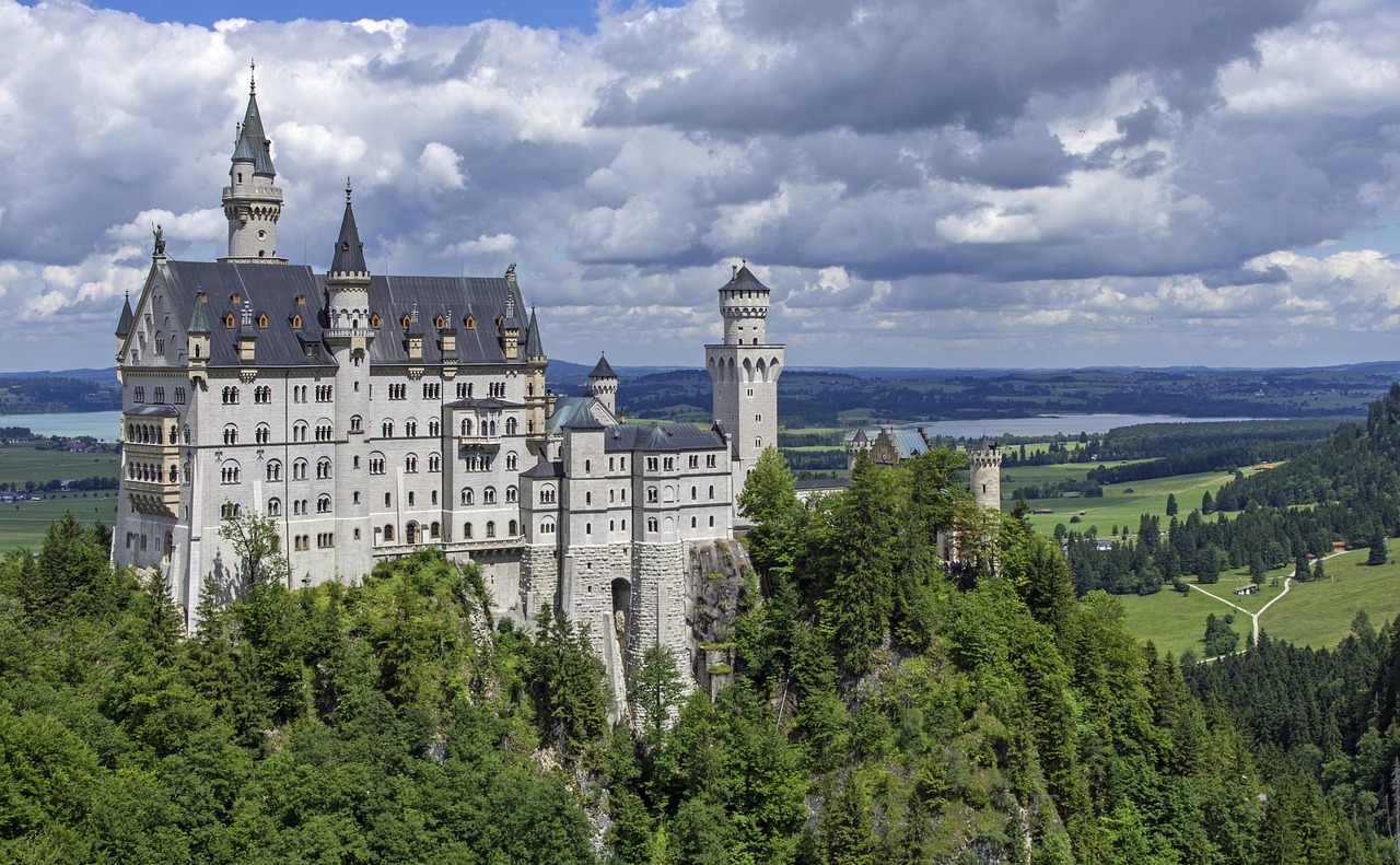 castle  palace  building  architecture  landmark  historic  historical  neuschwanstein castle  kristin  schwangau  bavaria  germany  castle  castle  castle  cas
