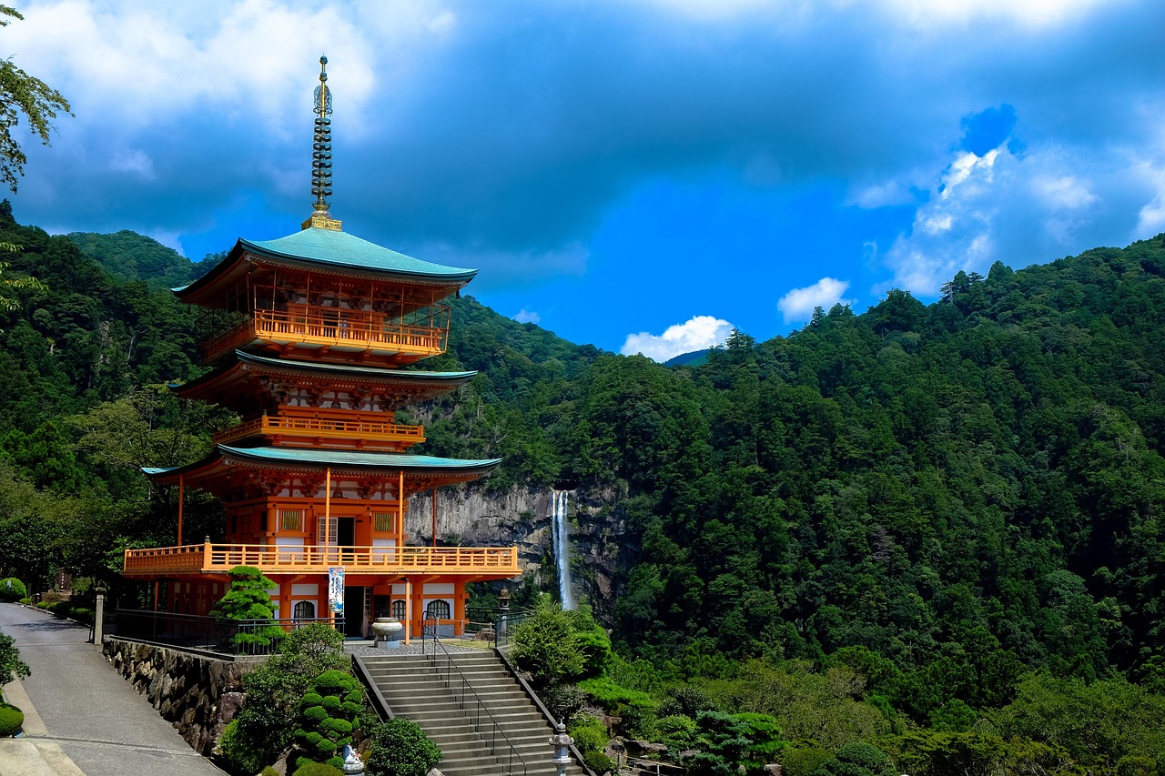 temple pagoda japanese japan historic ancient building traditional architecture culture nature mountains landscape asia