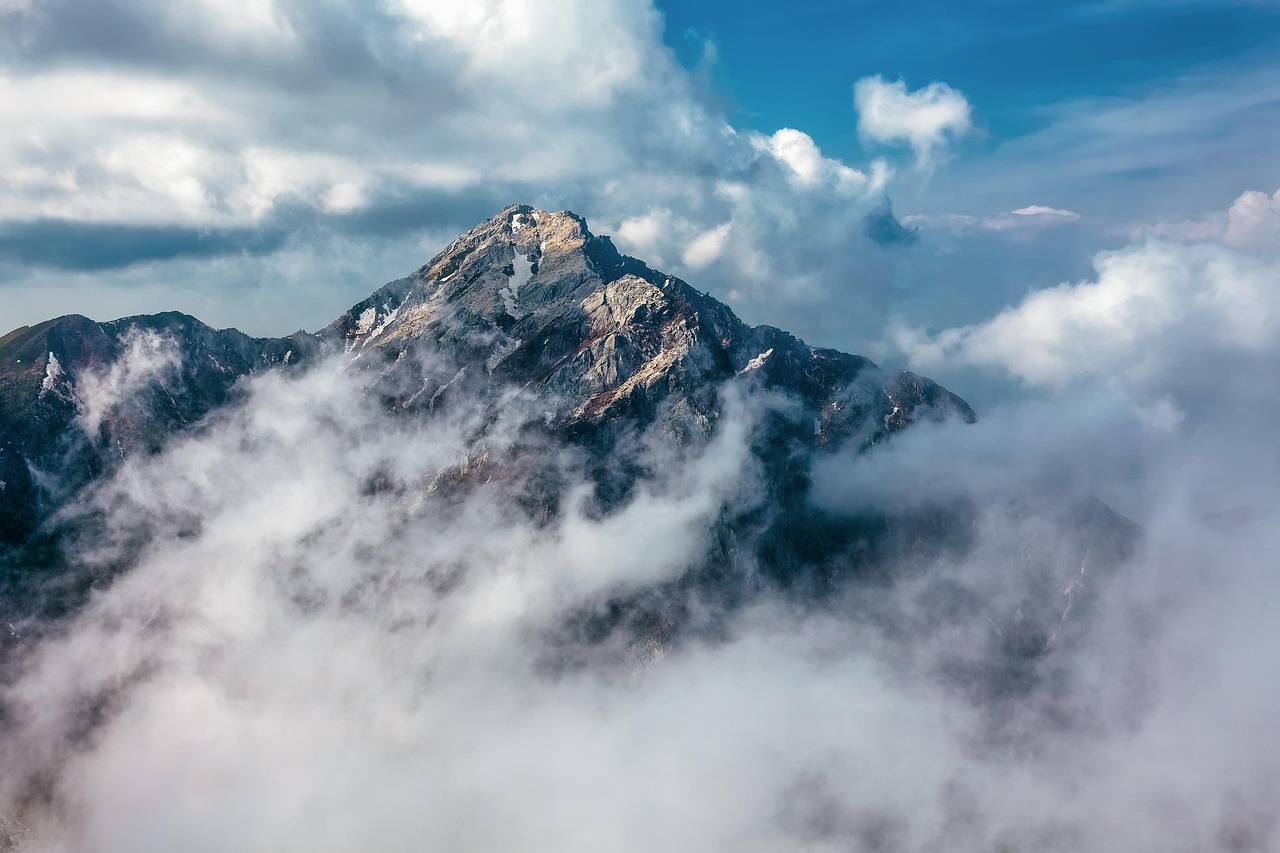 mountain  summit  clouds  peak  landscape  nature  scenery  scenic  mount kaikoma  southern alps national park  japan  mountain  mountain  mountain  mountain  m