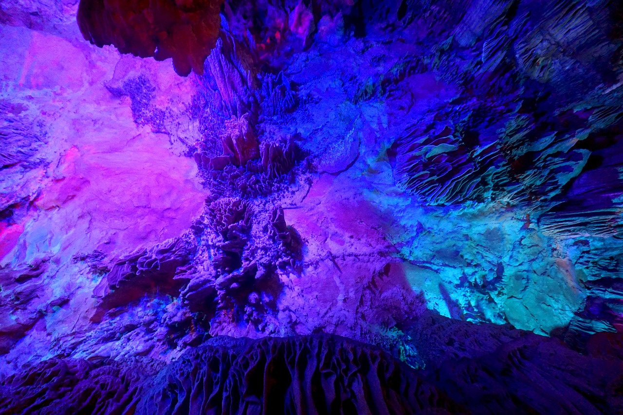 reed flute cave  guilin  stalactite  stalagmite  rock formation  guangxi  china  limestone cave  cave