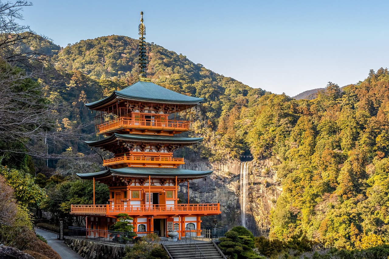 pagoda  waterfall  three-storied pagoda  sanju-no-to  kumano kodo pilgrimage trail  kumano kodo  japan  nachi-no-otaki  nachi  wakayama  nature  nachi-no-taki  