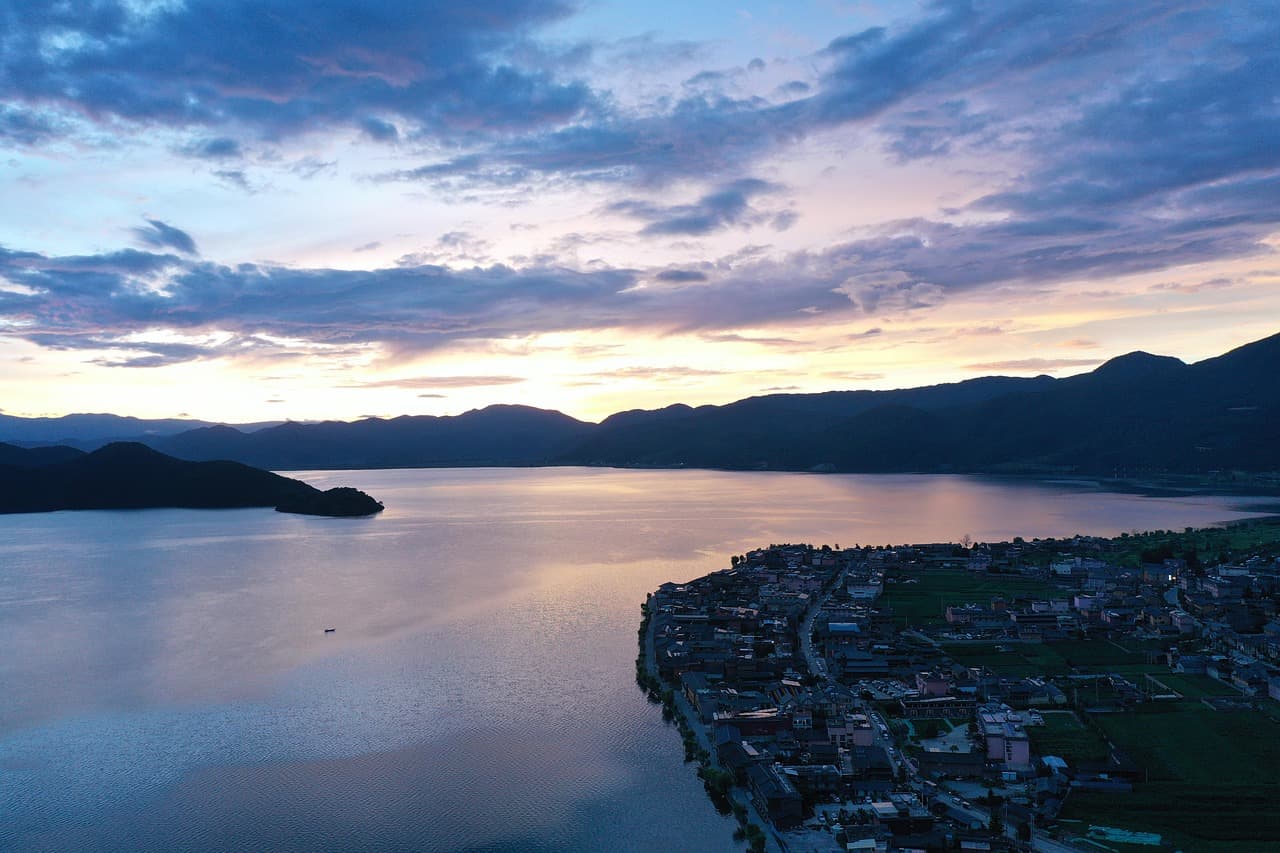yunnan  lugu lake  china  the scenery  landscape  lake  sunrise  nature  natural  China  Yunnan  Lijiang