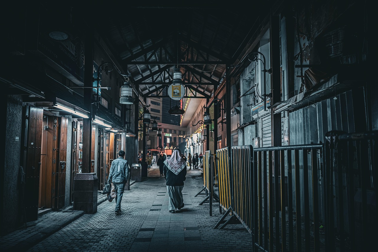 street city road people night urban alley architecture tradition culture kuwait pixabay buildings cityscape modern pic camera download photogr