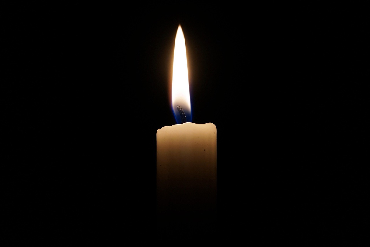candle light candlelight flame wick candle wick wax incandescent burn burning candle black background candle candle candle candle candle black b