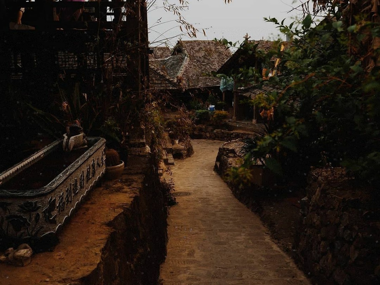 old town  houses  alley  street  path  pavement  old houses  ancient town  historic  historical  ancient  culture  yunnan  china