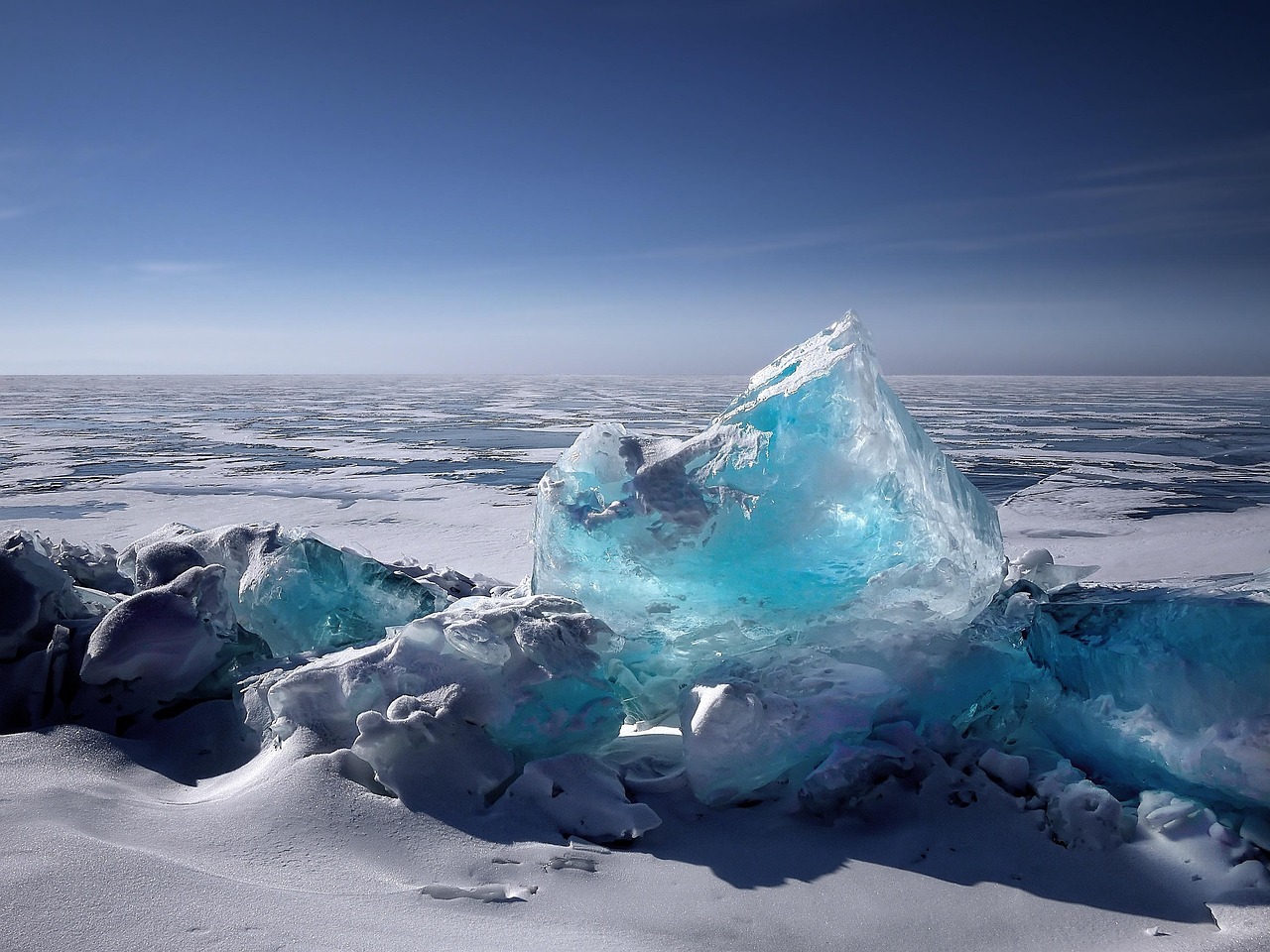 ice  iceberg  ice floes  winter  cold  frost  wintry  frozen  water  nature  lake  snow  lake baikal  russia  landscape  winter lake  siberia  block of ice  hor
