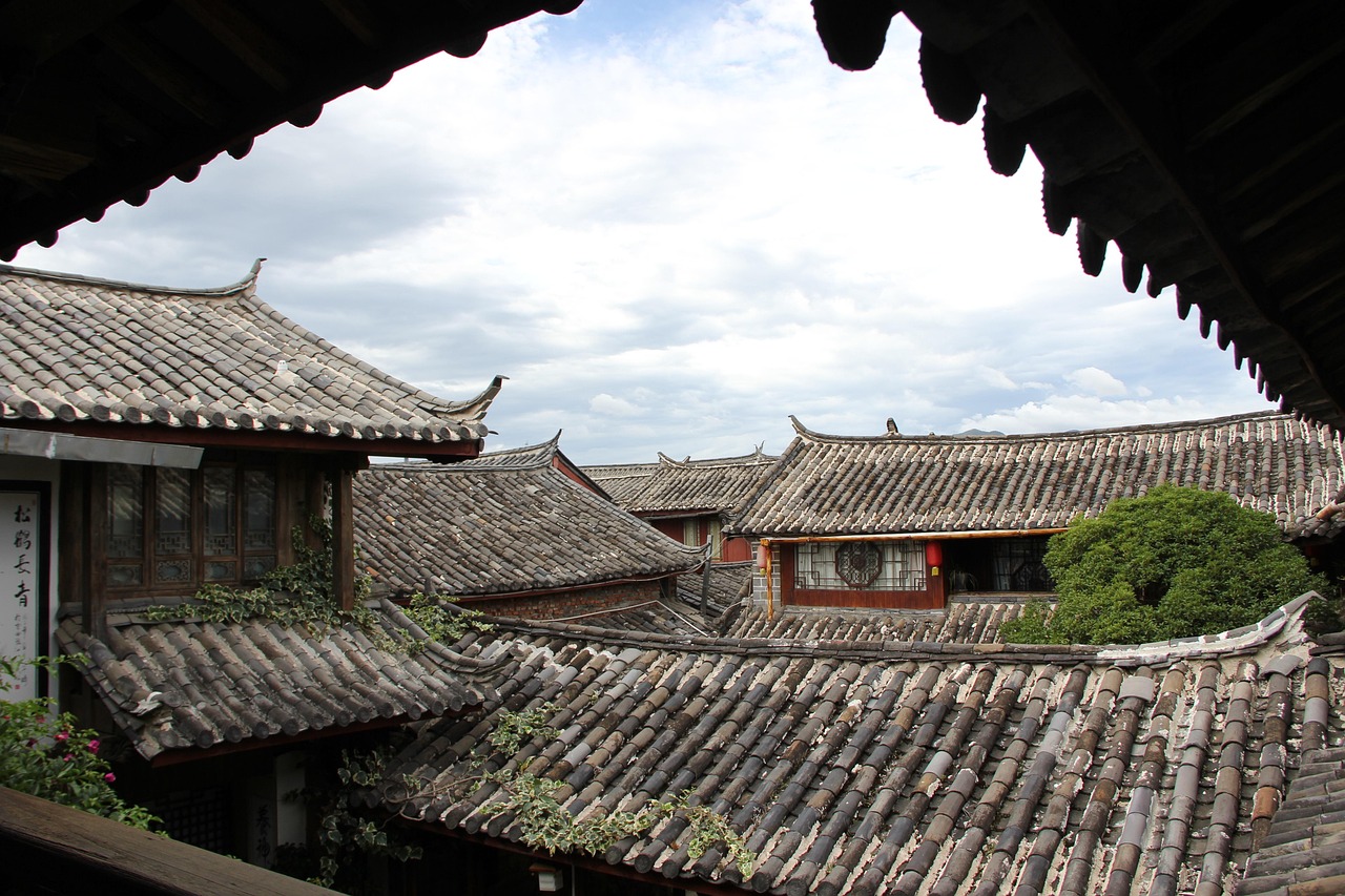 ancient building  yunnan  bed and breakfast  courtyard