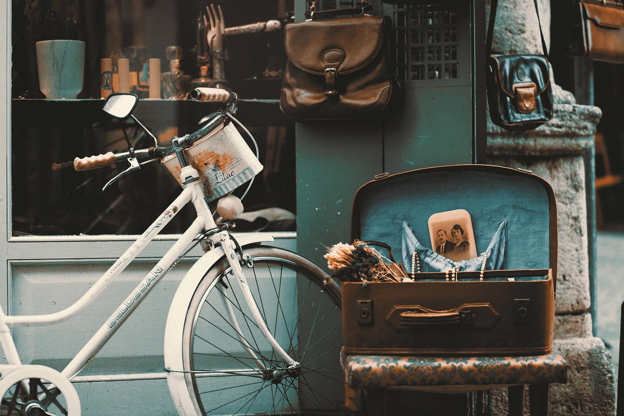 bicycle vintage street hd wallpaper shop retro istanbul old history still life nostalgia tumblr wallpaper 4k wallpaper