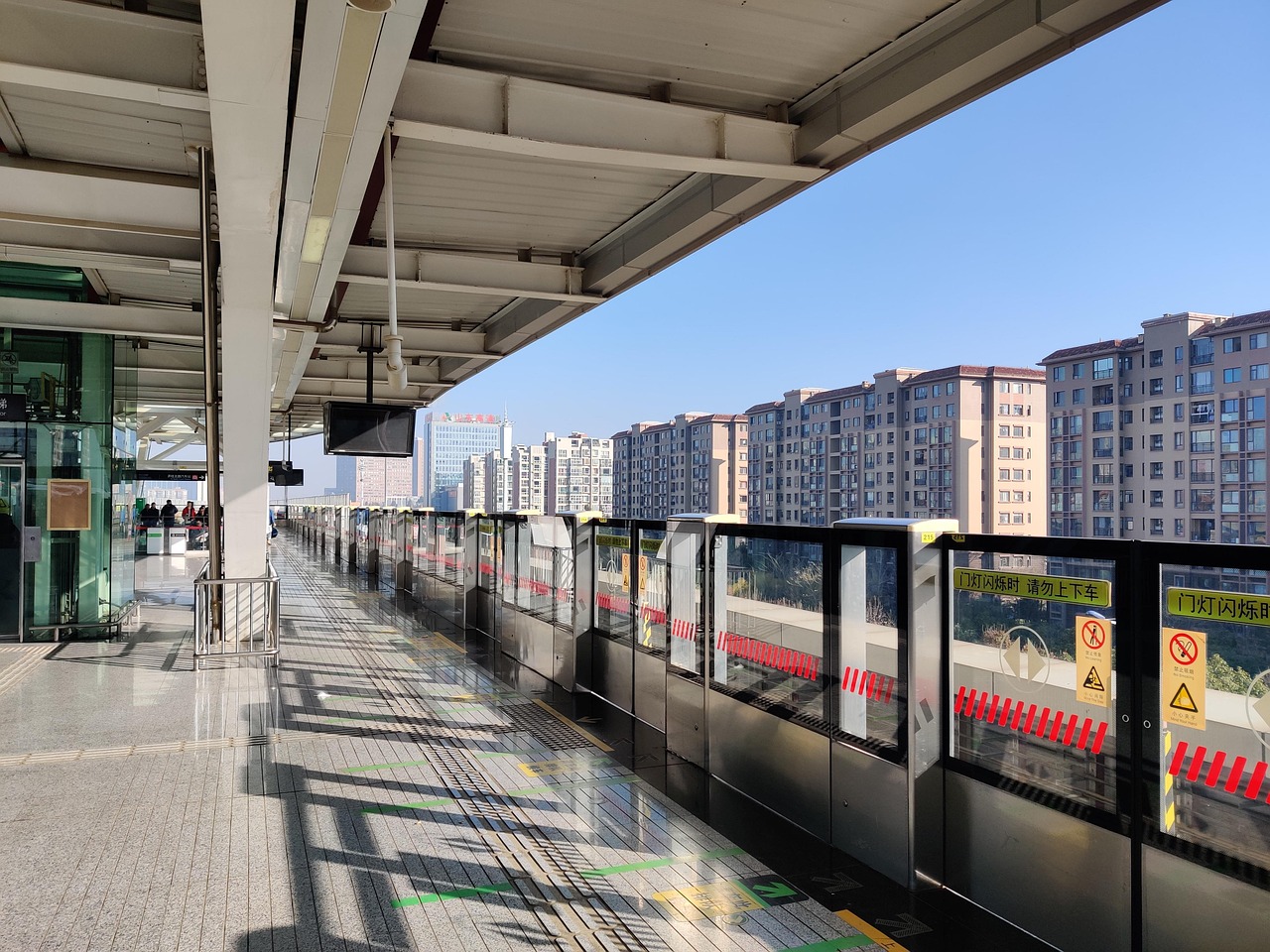metro yunnan train subway station kunming subway kunming rail transit