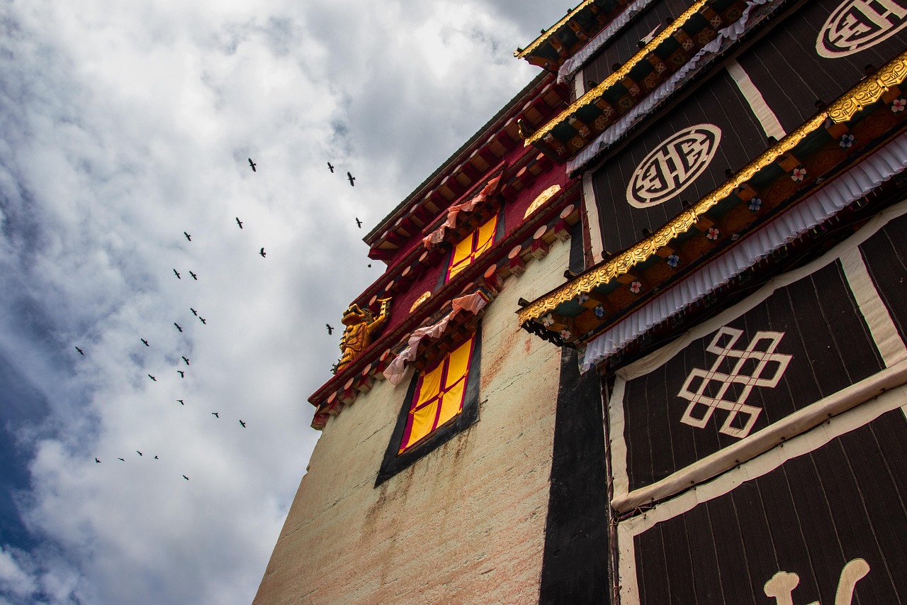 shangri la temple b building buddhism yunnan landmark scenic scenery historical china yunnan yunnan yunnan yunnan yunnan