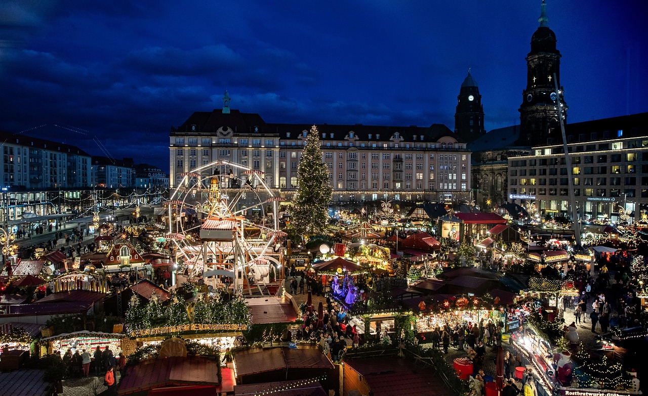 dresden  christmas market  city  lights  market  square  holidays  new year  christmas  traditional  culture  historical  festivity  night  evening  buildings  