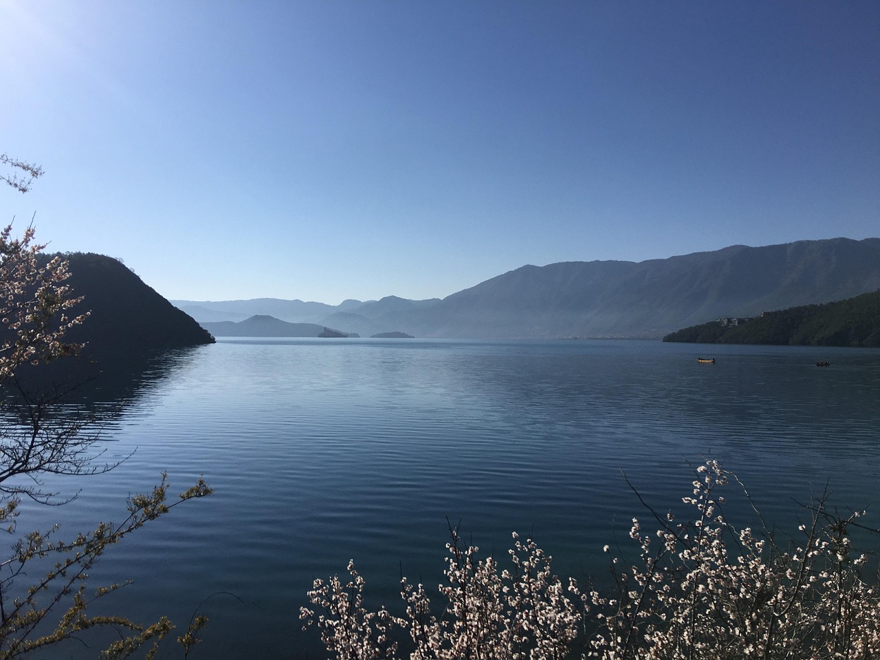 the scenery  lugu lake  nature  lake  China  Yunnan  Lijiang