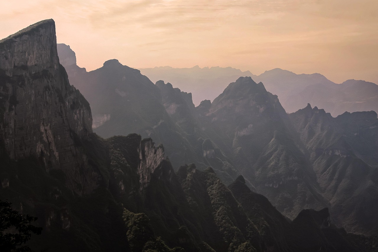 mountains landscape zhangjiajie zando gorge summit fog nature scenery mist mountain range scenic mountains mountains mountains mountains mountai